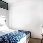 Flisvos Apartament *