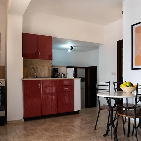 Flisvos Apartman Marathiász